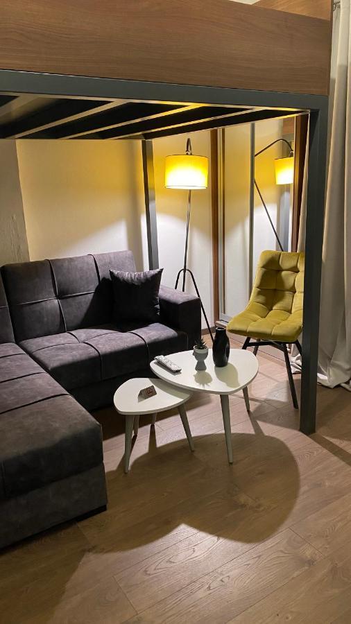 Modern Tiny House In Wolos Zewnętrze zdjęcie
