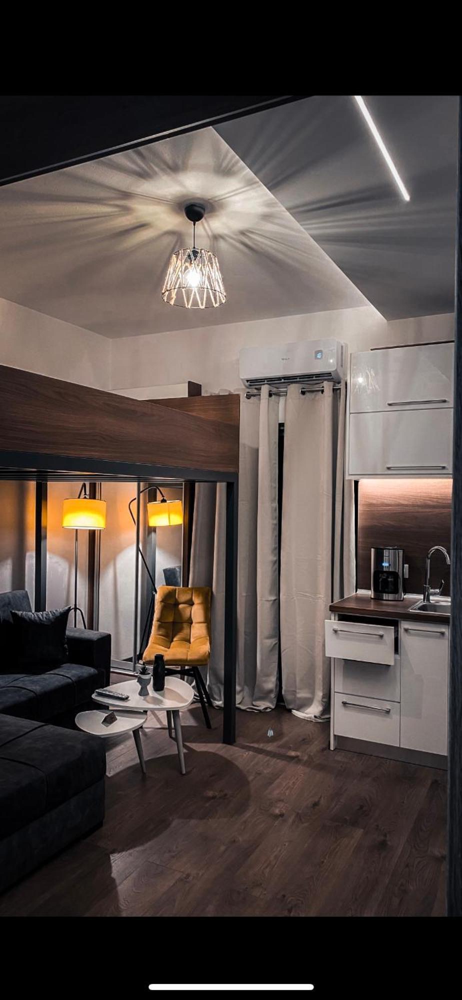 Modern Tiny House In Wolos Zewnętrze zdjęcie