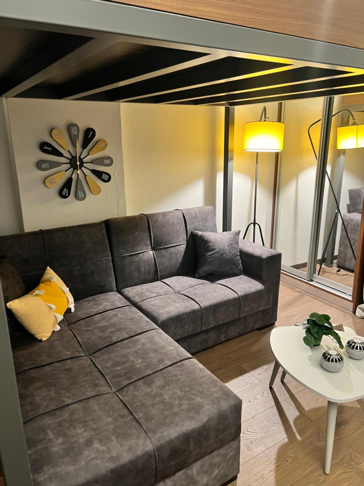 Modern Tiny House In Wolos Zewnętrze zdjęcie